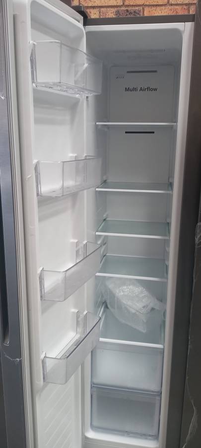 Hisense 508l SxS Fridge with Water Dispenser